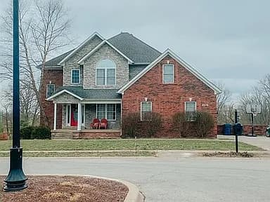 6703 Heritage Ln — exterior photo