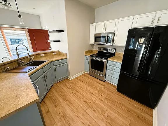 5573 Oslo Ln APT 102 — exterior photo
