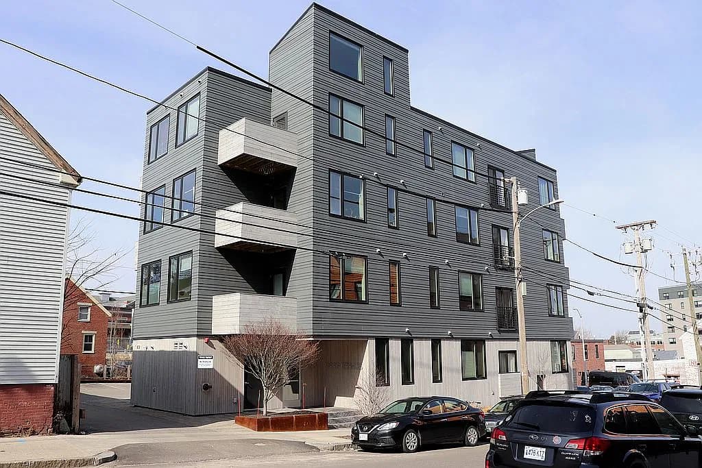 60 Parris St #103 — exterior photo