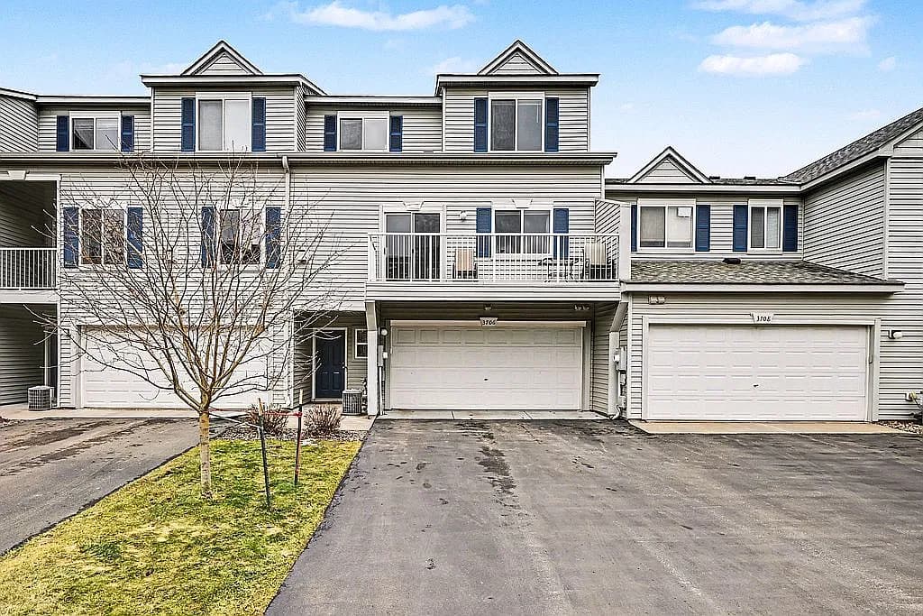 3706 Abercrombie Ln — exterior photo