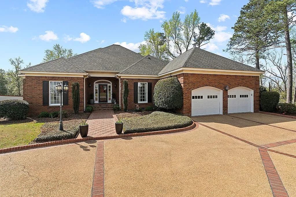 1 Leyland Pl — exterior photo