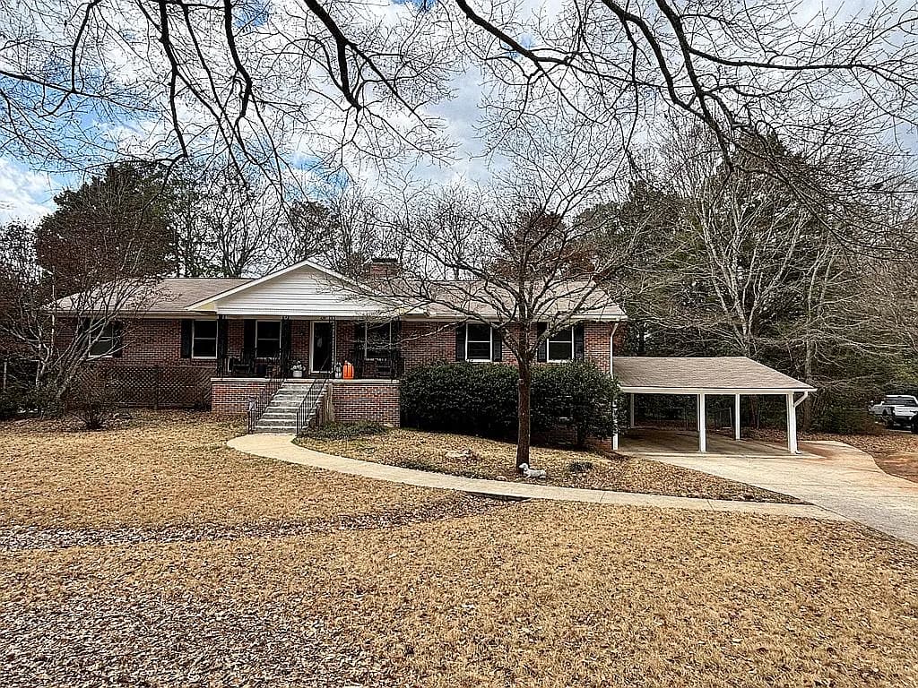 426 Sehoy Cir — exterior photo