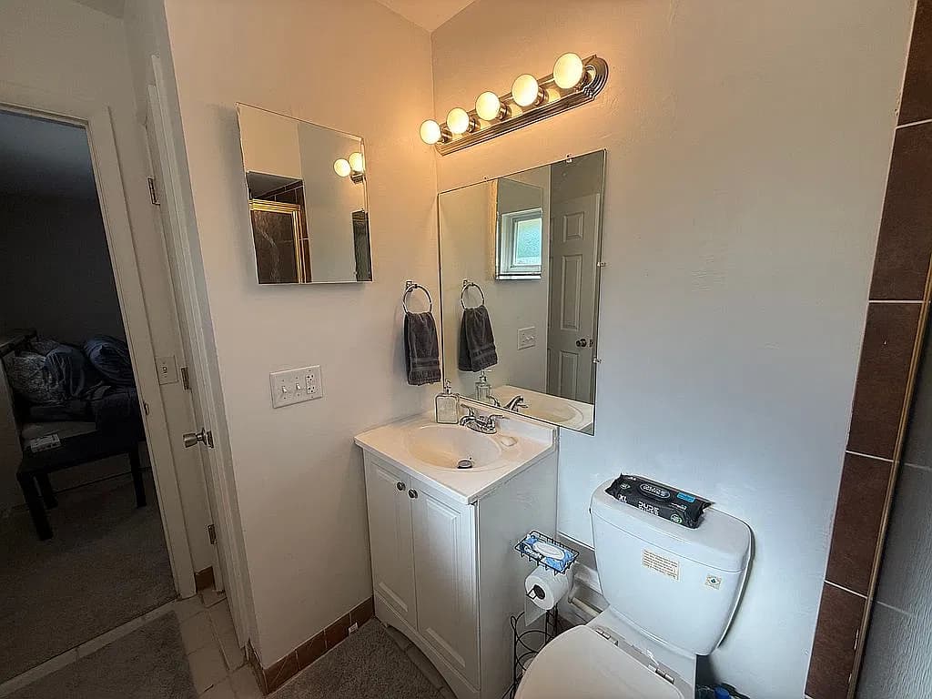 8903 Cavalier Dr — exterior photo