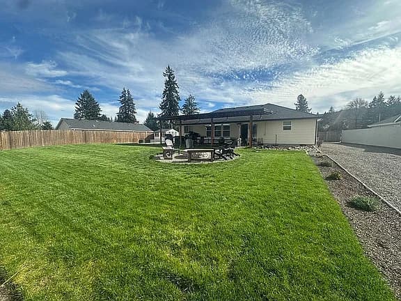 520 Fir St — exterior photo