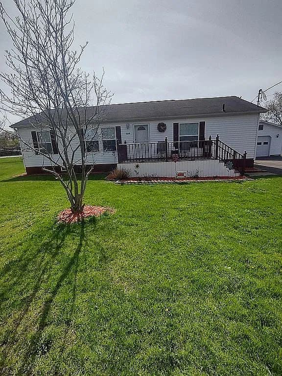 509 Saint Lawrence Ave — exterior photo