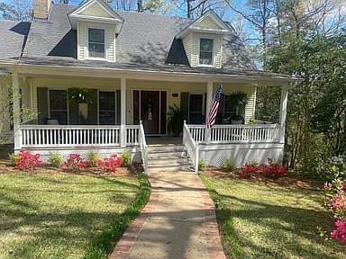 105 Downing Pl — exterior photo