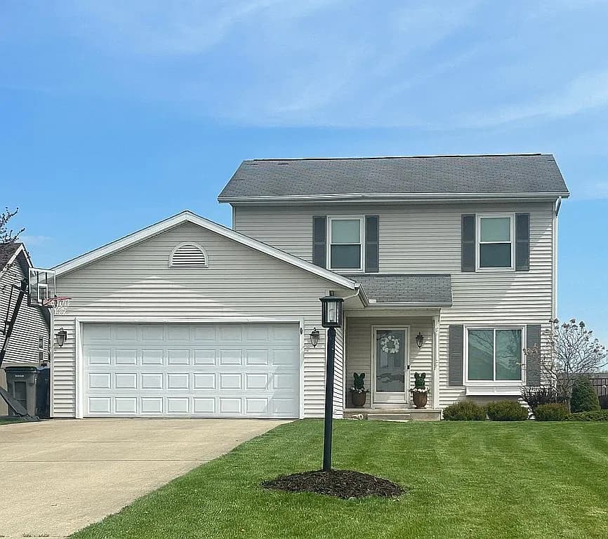 1457 Golf View Dr — exterior photo