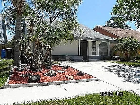 8613 Cottonway Ln — exterior photo