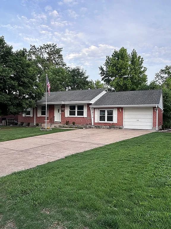 9218 Damson Dr — exterior photo