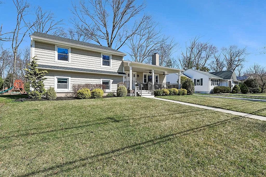 126 Christol St — exterior photo