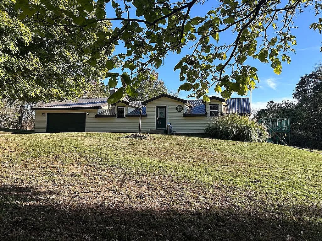 10154 N Conifer Ln — exterior photo