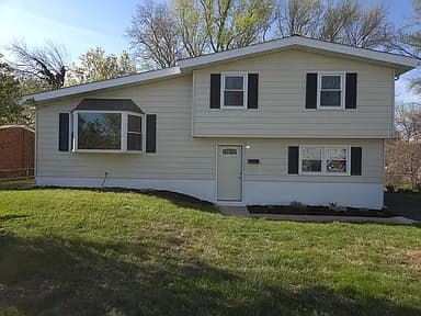 306 Rosewood Dr — exterior photo