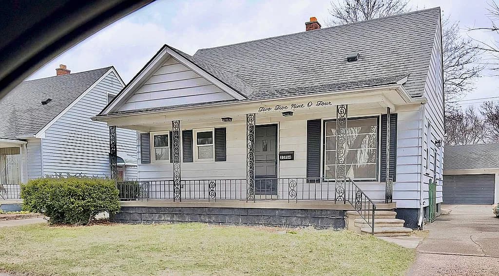 25904 Winton St — exterior photo