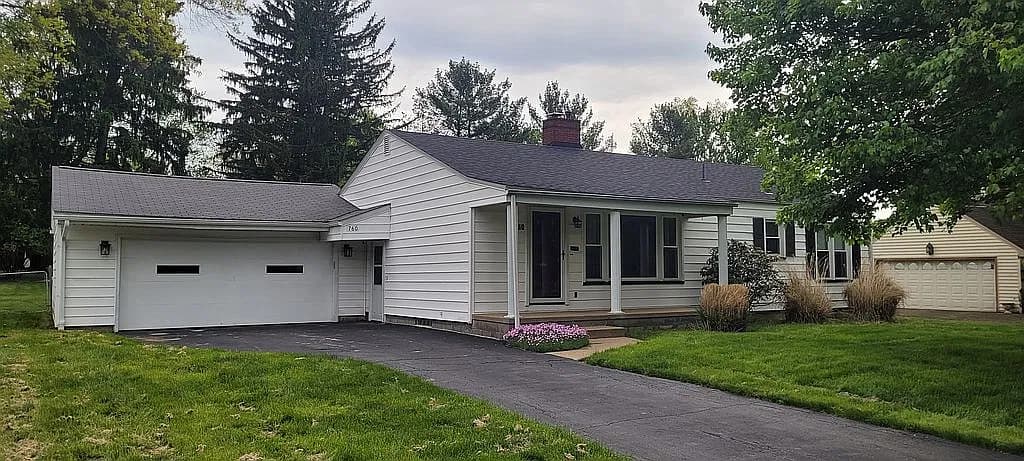760 Brookfield Ave — exterior photo