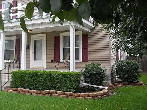 320 Hamilton St — exterior photo